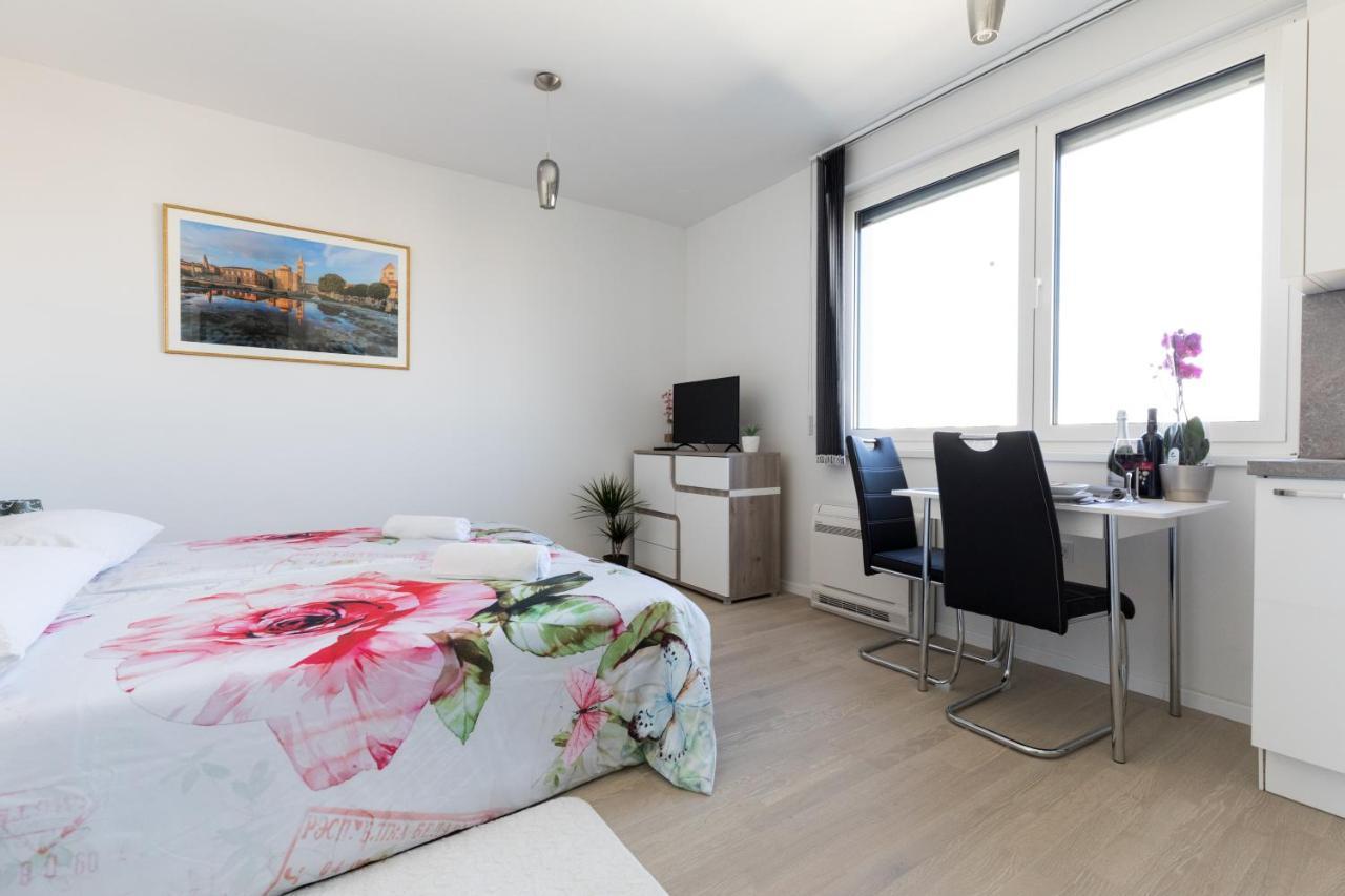 Studio Apartman Moonlight Zadar Ngoại thất bức ảnh